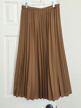 UNIQLO Long Pleated Brown Skirt M